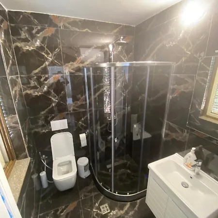 Apartament Shengjin فندق